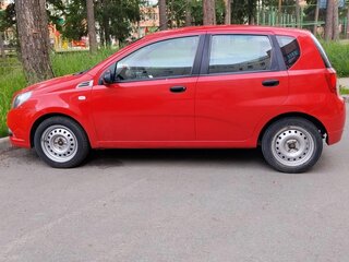 2011 Chevrolet Aveo I Рестайлинг, красный, 450000 рублей, вид 4
