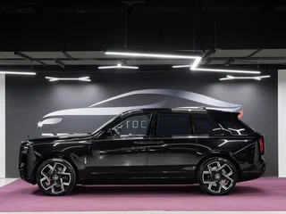 2026 Rolls-Royce Cullinan Black Badge I Рестайлинг (Series II), чёрный, 79900000 рублей, вид 2
