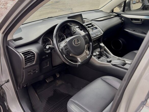 2016 Lexus NX 200 I, серый, 2800000 рублей - вид 6
