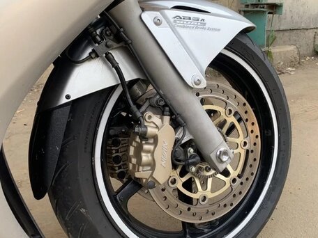 2002 Honda VFR 800, серебристый, 420000 рублей, вид 4
