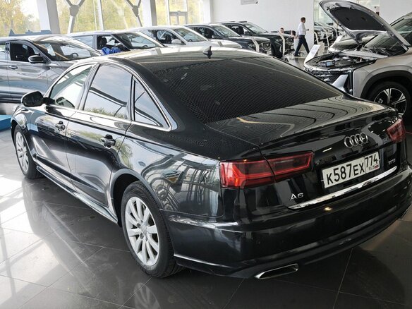 2015 Audi A6 IV (C7) Рестайлинг, чёрный, 1965000 рублей - вид 3