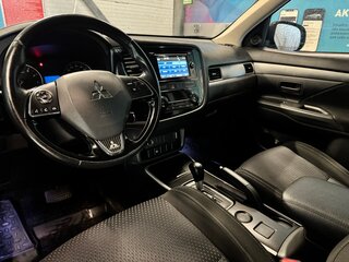 2017 Mitsubishi Outlander III Рестайлинг 2, чёрный, 1240000 рублей, вид 5