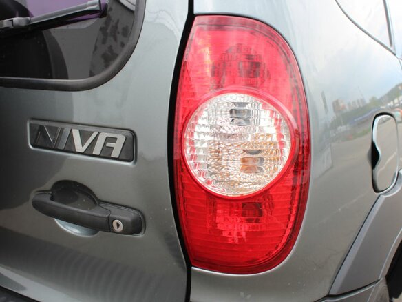 2015 Chevrolet Niva I Рестайлинг, серый, 620000 рублей - вид 19