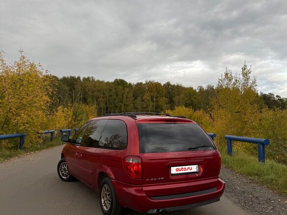2004 Dodge Caravan Grand IV, красный, 450000 рублей - вид 2