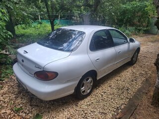 1999 Hyundai Lantra II Рестайлинг, белый, 210000 рублей, вид 4