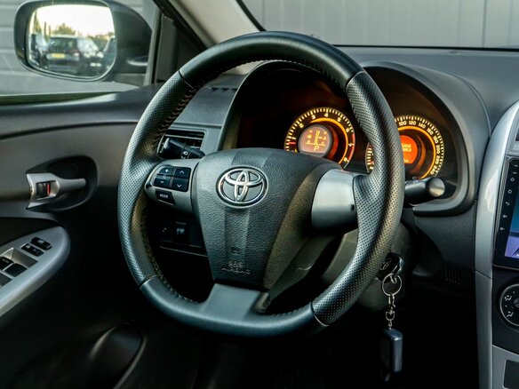 2011 Toyota Corolla X (E140, E150) Рестайлинг, серый, 940000 рублей - вид 11