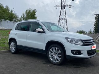 2015 Volkswagen Tiguan I Рестайлинг, белый, 1650000 рублей, вид 2