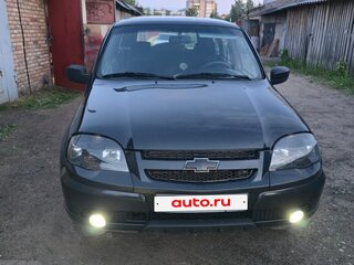2011 Chevrolet Niva I Рестайлинг, чёрный, 470000 рублей, вид 3