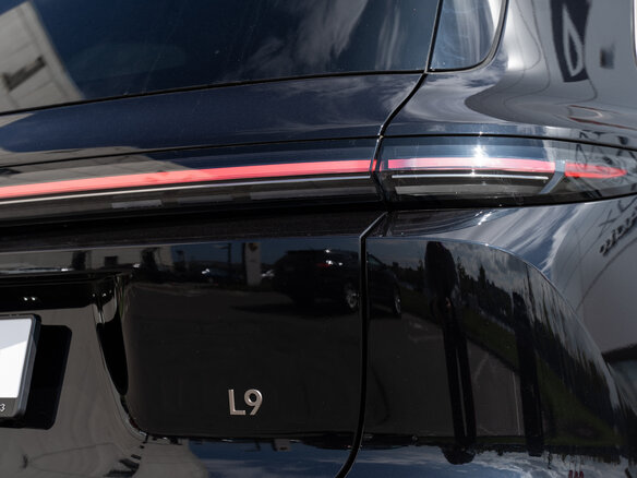 2025 Li Auto (Lixiang) L9 52.3 kWh I Рестайлинг, чёрный - вид 20