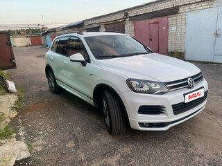 2012 Volkswagen Touareg II, белый, 2100000 рублей, вид 2