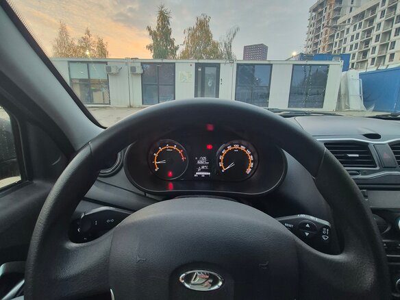 2020 Lada (ВАЗ) Granta I Рестайлинг, серый, 650000 рублей - вид 4