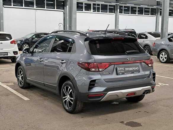 2021 Kia Rio X IV Рестайлинг, серый, 1700000 рублей - вид 6