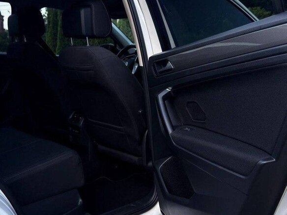 2022 Volkswagen Tiguan II Рестайлинг, белый, 2700000 рублей - вид 10
