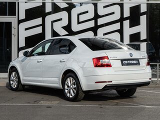 2017 Skoda Octavia III (A7) Рестайлинг, белый, 1485000 рублей, вид 2