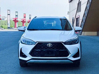 2022 Toyota Yaris L XP150 Рестайлинг, белый, 1050666 рублей, вид 2