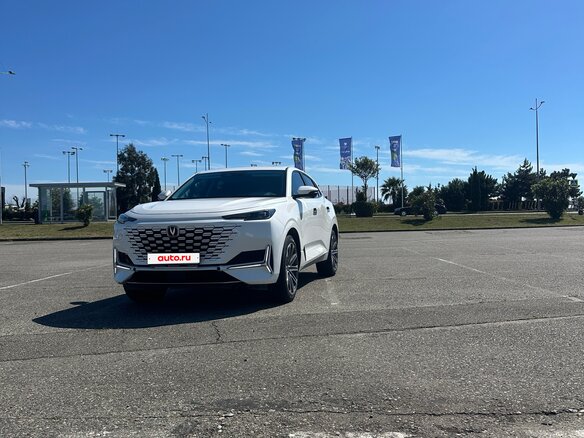2023 Changan UNI-K, белый, 2950000 рублей - вид 13