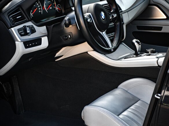 2012 BMW M5 V (F10), чёрный, 4200000 рублей - вид 24