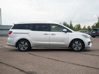 2020 Kia Carnival III, серый, 2848000 рублей, вид 4