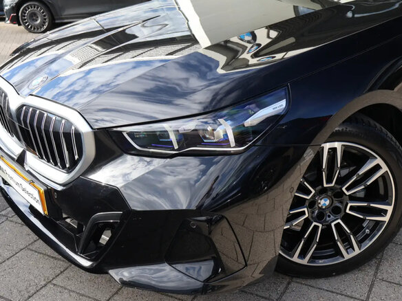 2026 BMW 5 серии 520i VIII (G60/G61/G68), чёрный, 7115000 рублей - вид 2