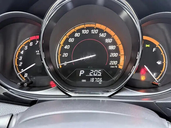2022 Toyota Yaris L X XP150 Рестайлинг, белый, 1019099 рублей - вид 13