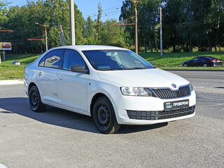 2015 Skoda Rapid I, белый, 700000 рублей, вид 3