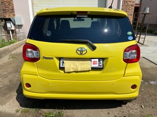 2016 Toyota Passo III, жёлтый, 670000 рублей, вид 3