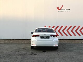 2021 Toyota Corolla XII (E210), белый, 2100000 рублей, вид 4