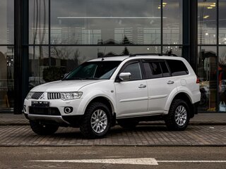 Mitsubishi Pajero Sport II