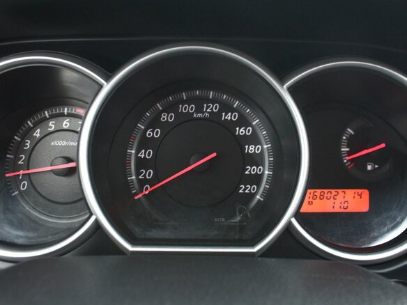 2010 Nissan Tiida I Рестайлинг, бежевый, 760000 рублей - вид 9
