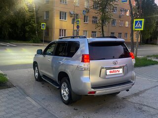 2012 Toyota Land Cruiser Prado 150 Series, серебристый, 2550000 рублей, вид 2