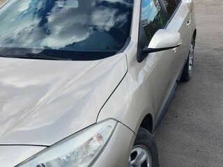 2010 Renault Fluence I, бежевый, 420000 рублей, вид 2