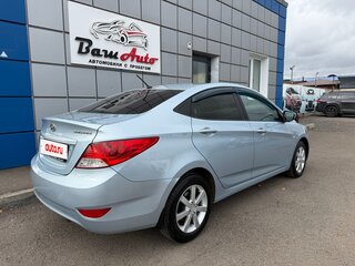 2011 Hyundai Solaris I, серый, 797000 рублей, вид 3