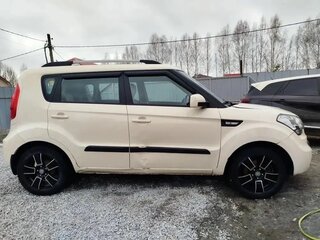 2013 Kia Soul I Рестайлинг, бежевый, 550000 рублей, вид 2