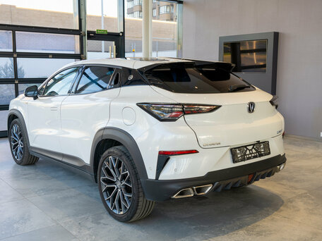 2023 Changan UNI-T I, белый, 3100000 рублей, вид 4