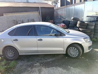 2018 Volkswagen Polo V Рестайлинг, серебристый, 650000 рублей, вид 2