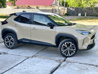 2021 Toyota Yaris Cross I, бежевый, 1880000 рублей, вид 1