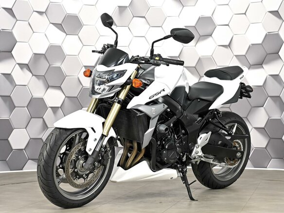 2013 Suzuki GSR 750, белый, 627000 рублей - вид 1