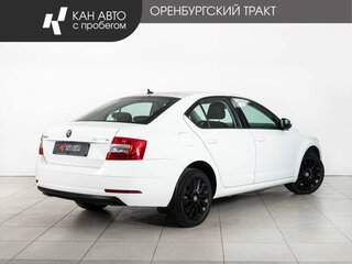 2019 Skoda Octavia III (A7) Рестайлинг, белый, 1750000 рублей, вид 3