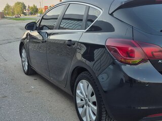 2010 Opel Astra J, чёрный, 590000 рублей, вид 5