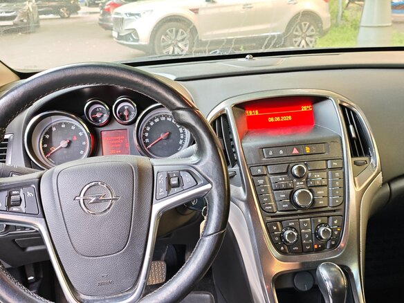 2012 Opel Astra J, серый, 1050000 рублей - вид 4