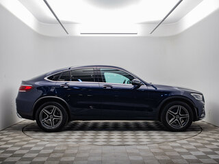 2020 Mercedes-Benz GLC Coupe 300 I (C253) Рестайлинг, синий, 4795000 рублей, вид 4