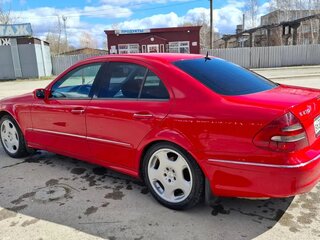 2002 Mercedes-Benz E-Класс 270 III (W211, S211), красный, 999000 рублей, вид 2