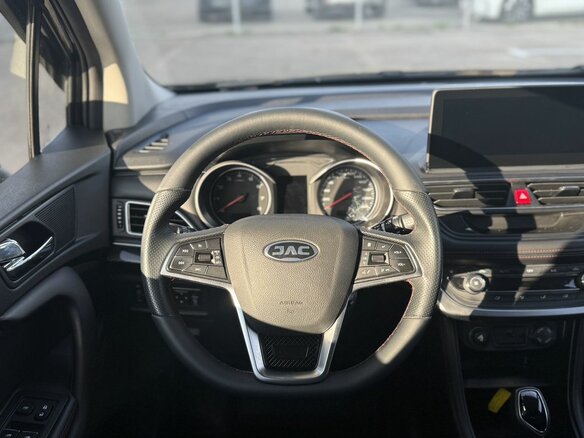 2023 JAC JS3, чёрный, 945000 рублей - вид 14