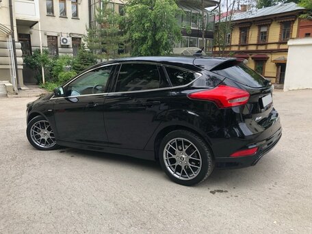 2017 Ford Focus III Рестайлинг, чёрный, 1449000 рублей, вид 4