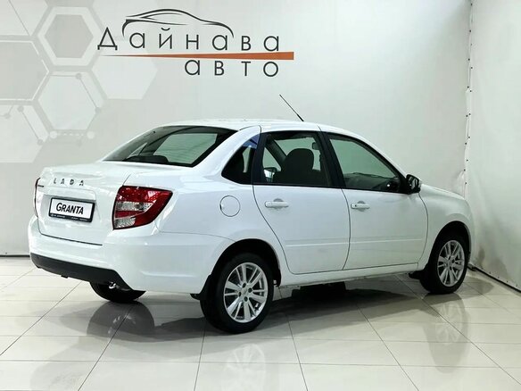 2026 Lada (ВАЗ) Granta I Рестайлинг, белый, 1068000 рублей - вид 6