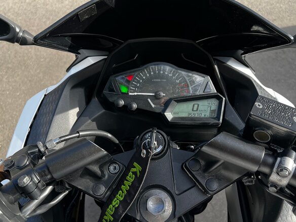 2014 Kawasaki Ninja 300, белый - вид 8