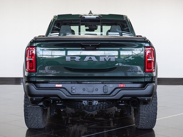 2026 Ram 1500 RHO V Рестайлинг, зелёный, 11840000 рублей - вид 5