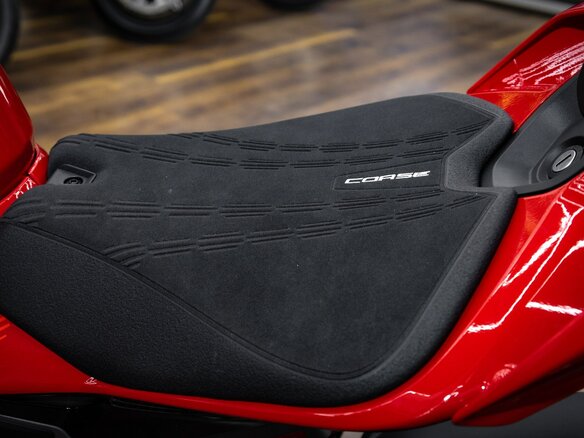 2026 Ducati Panigale V4, красный, 3790000 рублей - вид 17