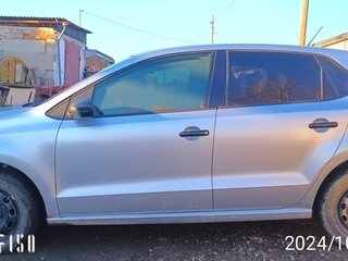 2010 Volkswagen Polo V, серебристый, 400000 рублей, вид 4