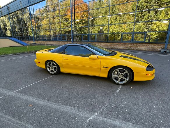 1993 Chevrolet Camaro IV, жёлтый, 1450000 рублей - вид 4